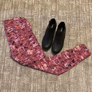 COPY - LuLaRoe Tall and Curvy Leggings